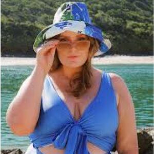 Baiia Linen Bucket hat in Monet print